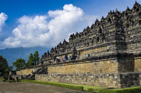 Kraliyet Düğünü ve Karmaşık Ticari Yönelimler: 3. Yüzyılda Borobudur Tapınağı'nın İnşası